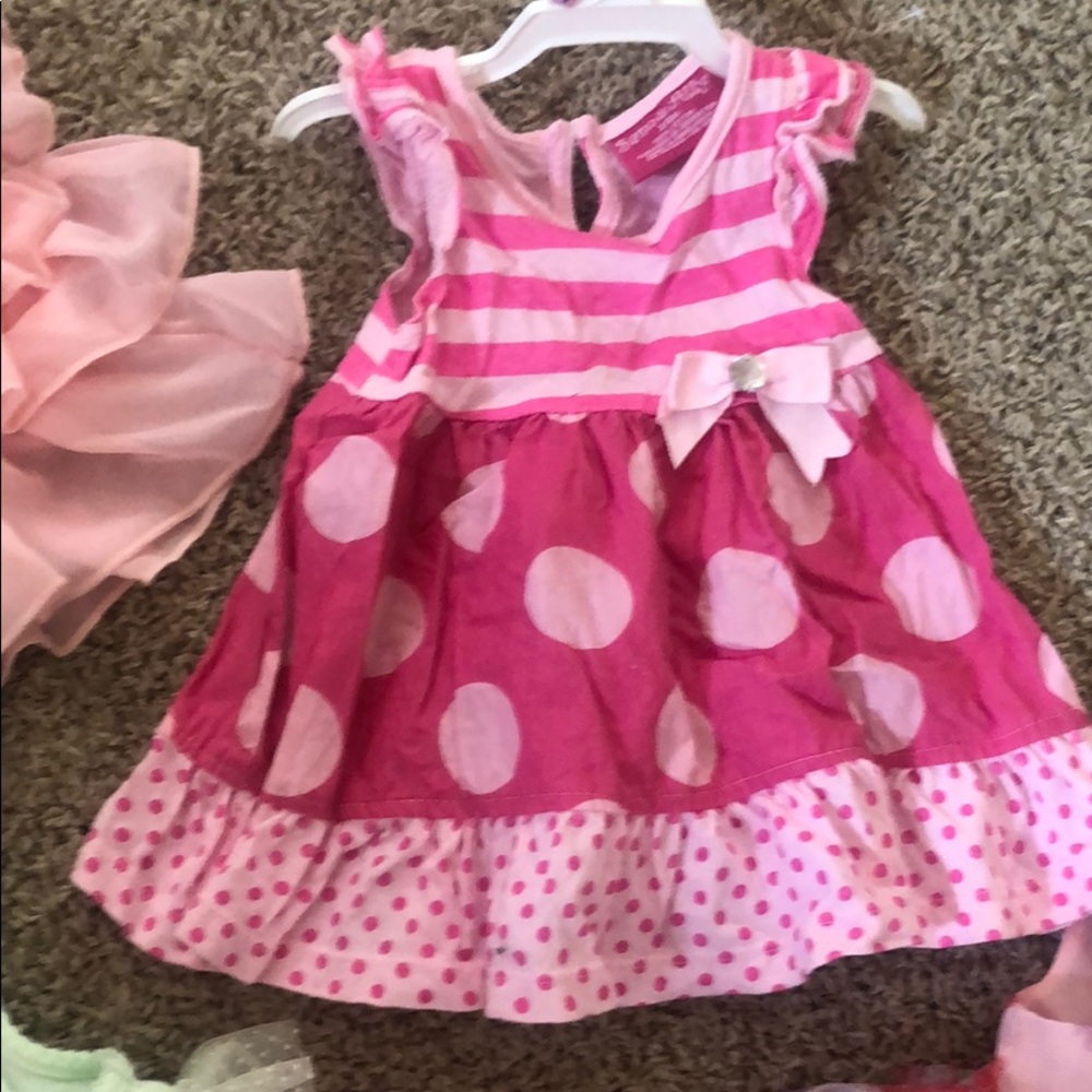 4 dresses - Picture 4 of 8